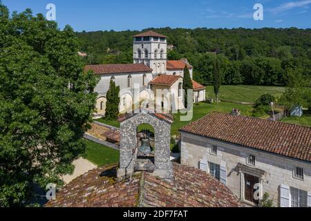 Francia, Dordogna, Perigord bianco, Chancelade, Abbazia di Chancelade (vista aerea) Foto Stock