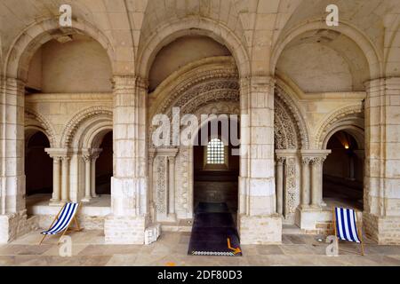 Francia, Yonne, Auxerre, abbazia di Saint Germain, chiostro, capitolo casa del 12 ° secolo Foto Stock