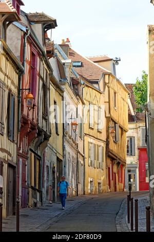 Francia, Yonne, Auxerre, Marine District, Rue Sous Murs Foto Stock