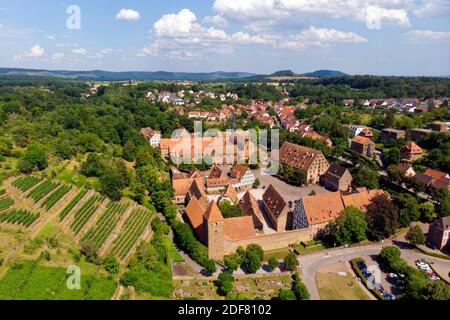 Germania, Baden Wurttemberg, Maulbronn, monastero cistercense medievale (Kloster Maulbronn), patrimonio mondiale dell'UNESCO (vista aerea) Foto Stock