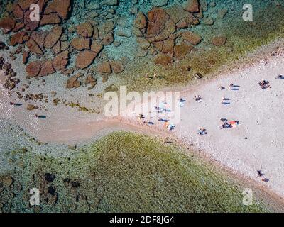 Isola Bella a Taormina, Sicilia, Vista aerea dell'isola e Isola Bella spiaggia e mare blu a Taormina, Sicilia, Italia Europa Foto Stock