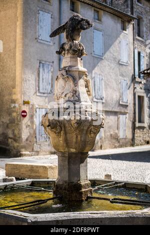 Pernes Les Fontaines, Provenza, Francia, Europa. Foto Stock