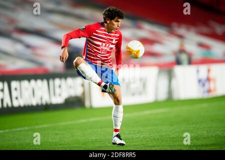 Granada, Spagna. 03 dic 2020. Jesus Vallejo di Granada CF durante la partita UEFA Europa League, Gruppo e, data 5 tra il Granada FC e PSV Eindhoven giocato allo stadio Nuevo Los Carmenes il 3 dicembre 2020 a Granada, Spagna. (Foto di PRESSINPHOTO) Credit: Pro Shots/Alamy Live News Foto Stock