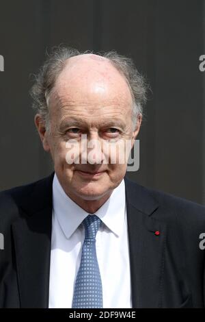 Yves de Gaulle, nipote di Charles de Gaulle durante la cerimonia del 75° anniversario della vittoria della seconda guerra mondiale in Europa, a Parigi, in Francia, l'8 maggio 2020, il 53° giorno di una stretta chiusura del paese, volta a frenare la diffusione della COVID-19. Foto di Stephane Lemouton/Pool/ABACAPRESS.COM Foto Stock