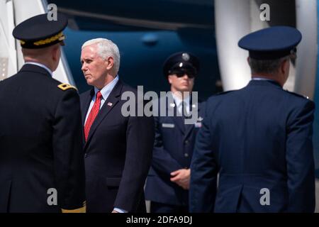 NESSUN FILM, NESSUN VIDEO, NESSUNA TV, NESSUN DOCUMENTARIO - il Vice Presidente Mike Pence arriva alla base della Riserva aerea di Dobbins a Marietta, GA, USA venerdì 22 maggio 2020. Foto di ben Grey/Atlanta Journal-Constitution/TNS/ABACAPRESS.COM Foto Stock