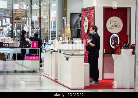 COVID19 - dopo il blocco - i grandi magazzini Printemps Haussmann riaprono dopo il blocco il 28 maggio 2020 a Parigi, Francia. Foto di Nasser Berzane/ABACAPRESS.COM Foto Stock