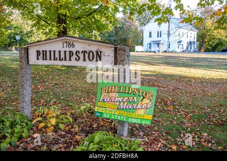 La città comune a Phillipston, Massachusetts, in un giorno di autunno Foto Stock