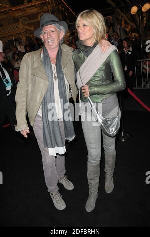 Keith Richards, Patti Hansen a Pirati dei Caraibi su Stranger Tides World Premiere a Disneyland il 7 maggio 2011 ad Anaheim, California Foto Stock