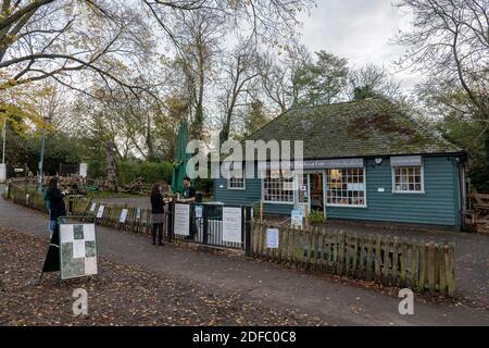 The Rookery Cafe at Streatham Common il 9 novembre 2020 a Londra nel Regno Unito. Foto di Sam Mellish Foto Stock