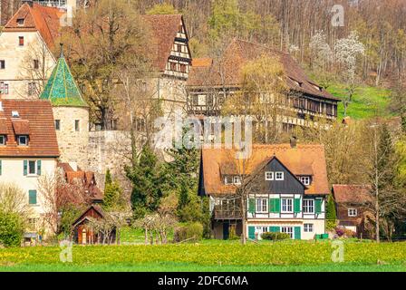 Impressioni sul villaggio e il complesso del palazzo e del monastero di Bebenhausen vicino a Tübingen, Baden-Württemberg, Germania. Foto Stock