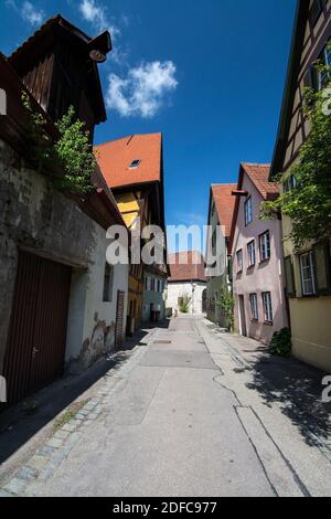 Dinkelsbühl ist eine Stadt im Landkreis Ansbach a Mittelfranken und aufgrund des besonders gut erhaltenen spätmittelalterlichen Stadtbildes ein bedeu Foto Stock