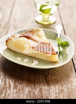 Pera e torta di mandorle Foto Stock