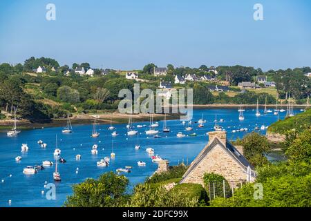 Francia, Finistere, Paese di Abers, Costa di Legendes, Aber Benoit, Port du Vilh Foto Stock