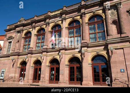 Francia, Alto Reno, Colmar, Place du 18 novembre, teatro comunale dal 1849 Foto Stock