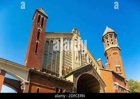 Francia, Parigi, chiesa cattolica di San Cristoforo di Javel (1930), in cemento armato stampato Foto Stock