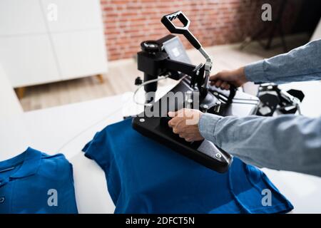 Stampa di magliette con trasferimento termico. Merchandising TShirt Foto Stock