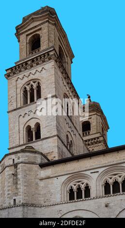 Italia, Puglia, Altamura, 24 giugno 2018, Cattedrale di Santa Maria Assunta, facciate e alture. Foto Stock