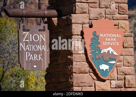 Vista generale della segnaletica del Parco Nazionale di Zion, mercoledì 11 novembre 2020, a Springdale, Utah. (Dylan Stewart/immagine dello sport) Foto Stock