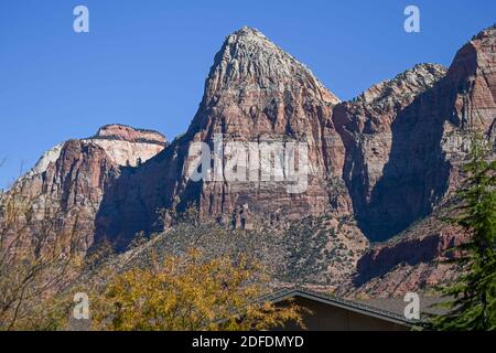 Vista generale delle formazioni rocciose all'interno del Parco Nazionale di Zion, mercoledì 11 novembre 2020, a Springdale, Utah. (Dylan Stewart/immagine dello sport) Foto Stock