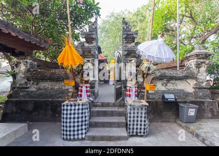 Bentar candi o porta divisa di un tempio a Bali, Indonesia Foto Stock