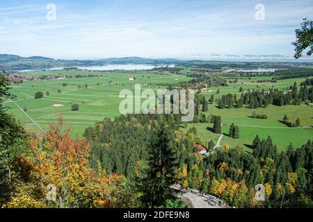 Vista aerea di prati con laghi in Baviera Foto Stock