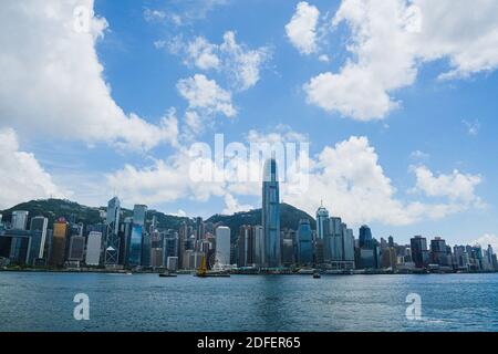 Una vista generale di Victoria Harbour il 11 luglio, a Hong Kong, Cina. Hong Kong ha registrato altri 28 casi di coronavirus il Sabato, 16 sono classificati come locali come la città continua a combattere una terza ondata di infezioni. Foto di Keith Tsuji/ABACAPRESS.COM Foto Stock