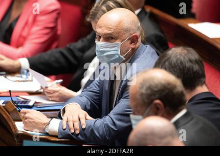 Il Segretario di Stato responsabile delle pensioni Laurent Pietraszewski partecipa ad una sessione di interrogazioni rivolte al governo in occasione dell'Assemblea nazionale francese, il 28 luglio 2020 a Parigi, Francia. Foto di David Niviere/ABACAPRESS.COM Foto Stock