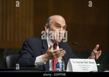 Elliott Abrams, Rappresentante speciale per il Venezuela, Dipartimento di Stato degli Stati Uniti, è presente davanti a un'audizione del Comitato del Senato per le relazioni estere per esaminare il Venezuela, concentrandosi sulla sicurezza e la situazione umanitaria, nell'edificio dell'Ufficio del Senato Dirksen a Capitol Hill a Washington, DC., martedì 4 agosto 2020. Foto di Rod Lamkey/CNP/ABACAPRESS.COM Foto Stock