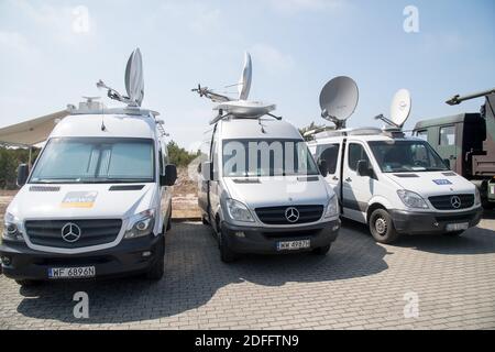 Antenna satellitare mobile al lavoro a Gdansk, Polonia. 8 Giugno 2020 © Wojciech Strozyk / Alamy Stock Photo Foto Stock