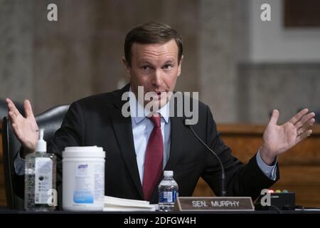 Il senatore Chris Murphy (D-CT), parla durante un'audizione del Comitato Salute, Istruzione, lavoro e pensioni del Senato degli Stati Uniti per esaminare COVID-19, concentrandosi su un aggiornamento sulla risposta federale al Campidoglio degli Stati Uniti il 23 settembre 2020 a Washington, DC, USA. Foto di Alex Edelman/Pool/ABACAPRESS.COM Foto Stock