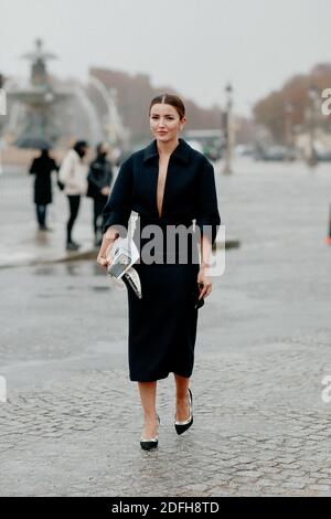 Street Style, Alexandra Pereira in arrivo a Dior Primavera Estate 2021 spettacolo, tenuto a Tuileries Garden, Parigi, Francia, il 29 settembre 2020. Foto di Marie-Paola Bertrand-Hillion/ABACAPRESS.COM Foto Stock