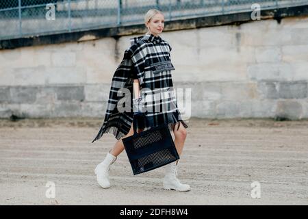 Street Style, Leonie Hanne arriverà allo spettacolo Dior Primavera Estate 2021, tenutosi a Tuileries Garden, Parigi, Francia, il 29 settembre 2020. Foto di Marie-Paola Bertrand-Hillion/ABACAPRESS.COM Foto Stock