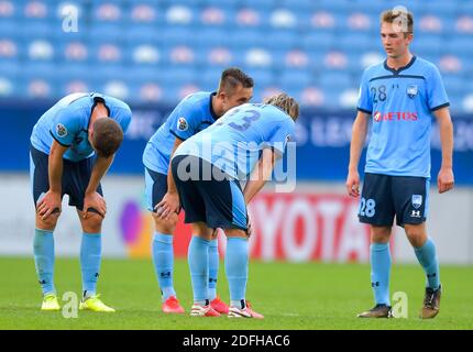 Doha, Qatar. 4 Dicembre 2020. I giocatori del Sydney FC reagiscono durante la partita del Gruppo H tra Yokohama F. Marinos del Giappone e il Sydney FC of Australia alla AFC Champions League 2020 a Doha, capitale del Qatar, il 4 dicembre 2020. Credit: Nikku/Xinhua/Alamy Live News Foto Stock