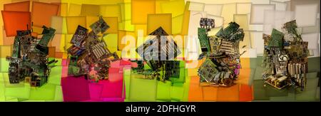Collage di forme astratte fatte di schede a circuito stampato per computer, stilizzazione Foto Stock
