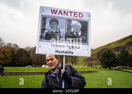 Edimburgo, Scozia, Regno Unito. 5 dicembre 2020. Protesta di un gruppo anti-blocco che oggi si chiama salvare la Scozia fuori dal Parlamento scozzese a Holyrood. Iain Masterton/Alamy Live News Foto Stock