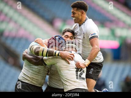 Edimburgo, Regno Unito. 5 dicembre 2020. FijiÕÕs Nemani Nadolo (a sinistra) si congratula con i compagni di squadra FijiÕÕs Levani Botia (12) e FijiÕÕs ben Volavola (a destra) dopo aver segnato la sua terza prova durante la finale della Coppa delle nazioni d'autunno - Georgia v Fiji, BT Murrayfield Stadium, Edimburgo, Scozia, UK. 5 Dicembre 2020. Credit: Ian Rutherford/Alamy Live News. Foto Stock