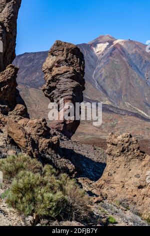 Roques de García di fronte alla montagna teide su tenerife Foto Stock