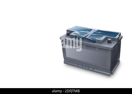 Batteria in plastica grigia per auto su sfondo bianco. Isolare. Il luogo in cui inserire il testo. Un'alta risoluzione. Foto Stock