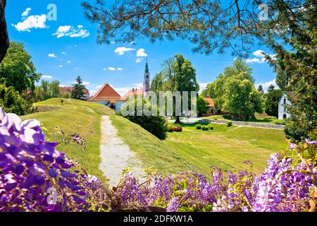 Città barocca vecchia di Varazdin parco e monumenti vista, città nel nord della Croazia Foto Stock