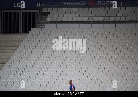 Illustrazione Stade de France è vuoto : lo zenzero francese Gael Fickou durante la partita dei tornei di rugby delle sei Nazioni tra Francia e Irlanda allo stade de France, a Saint Denis, alla periferia di Parigi, il 31 ottobre 2020. Foto di ELIOT BLONDT/ABACAPRESS.COM Foto Stock