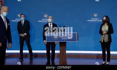 Il presidente eletto degli Stati Uniti Joe Biden si prepara a lasciare la scena dopo aver fatto delle osservazioni annunciando i suoi candidati a "Key Foreign Policy and National Security Posts" a Wilmington, DE, USA martedì 24 novembre 2020. Da sinistra a destra: IL Presidente eletto DEGLI STATI UNITI Biden; Jake Sullivan, nominato dal Consulente per la sicurezza nazionale degli Stati Uniti; Alejandro Mayorkas, Segretario del Dipartimento per la sicurezza interna designato; e Avril Haines, Direttore del Dipartimento per l'intelligenza nazionale designato. Foto di Biden Transition via CNP/ABACAPRESS.COM Foto Stock