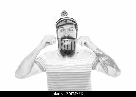 Con il grande barbiere viene grande barba. Baffi a girello di marinai felici isolati su bianco. Uomo bearded in uniforme marina. Barbiere. Taglio e rasatura. Cura del barbiere. Appuntamento al barbiere. Foto Stock