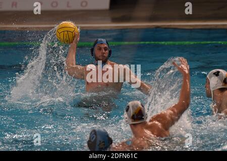 Savona, Italia. 05 dicembre 2020. TADIN Tomi (OSC Potsdam) durante VK Radnicki vs OSC Potsdam, LEN Euro Cup Waterpolo match a savona, Italia, dicembre 05 2020 Credit: Independent Photo Agency/Alamy Live News Foto Stock