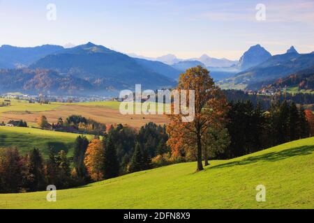 Einsiedeln, grandi miti, piccoli miti, Vista da Etzel, Alpi Svizzere Centrale, Svitto, Svizzera Foto Stock