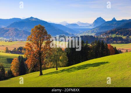 Einsiedeln, grandi miti, piccoli miti, Vista da Etzel, Alpi Svizzere Centrale, Svitto, Svizzera Foto Stock