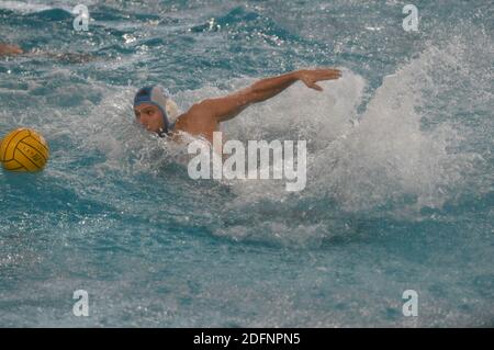 Savona, Italia. 06 dicembre 2020. Philipp Gottfried (OSC Potsdam) durante Potsdam vs Mediterrani, LEN Euro Cup Waterpolo match a savona, Italia, dicembre 06 2020 Credit: Independent Photo Agency/Alamy Live News Foto Stock