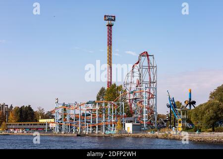 Il parco divertimenti Särkänniemi è chiuso dopo la stagione estiva a Tampere, in Finlandia Foto Stock