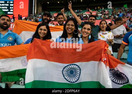 Sydney, Australia. 06 dicembre 2020. Tifosi indiani durante il 2 ° Dettol ODI T20I Series match tra Australia e India a Sydney Cricket Ground, Sydney, Australia il 6 dicembre 2020. Foto di Peter Dovgan. Solo per uso editoriale, è richiesta una licenza per uso commerciale. Nessun utilizzo nelle scommesse, nei giochi o nelle pubblicazioni di un singolo club/campionato/giocatore. Credit: UK Sports Pics Ltd/Alamy Live News Foto Stock