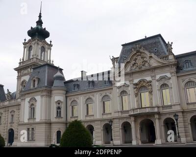 Festetics Palace, Keszthely (situato sulla riva occidentale del Lago Balaton), Zala contea, Ungheria, Magyarország, Europa Foto Stock