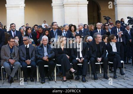 Dany Boon, Paul et Jean Paul Belmondo, Charles Gerard, Laurent Gerra, Eddy Mitchell durante la cerimonia di tributo nazionale per onorare il cantante armeno-francese Charles Aznavour, una delle star più famose della Francia, morto a 94 anni, nel cortile dell'Hotel National des Invalides a Parigi, Francia, il 5 ottobre 2018. Foto di Hamilton/pool/ABACAPRESS.COM Foto Stock